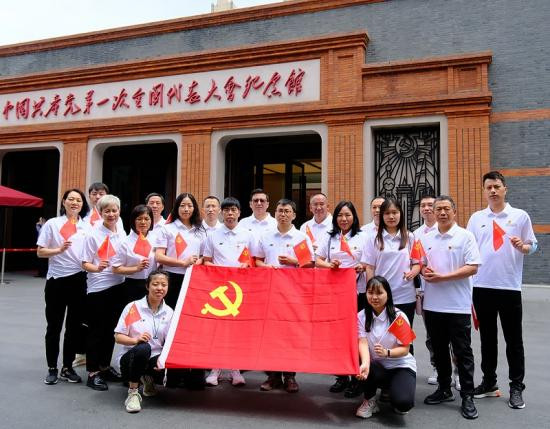中铁五局各单位热烈庆祝中国共产党成立102周年